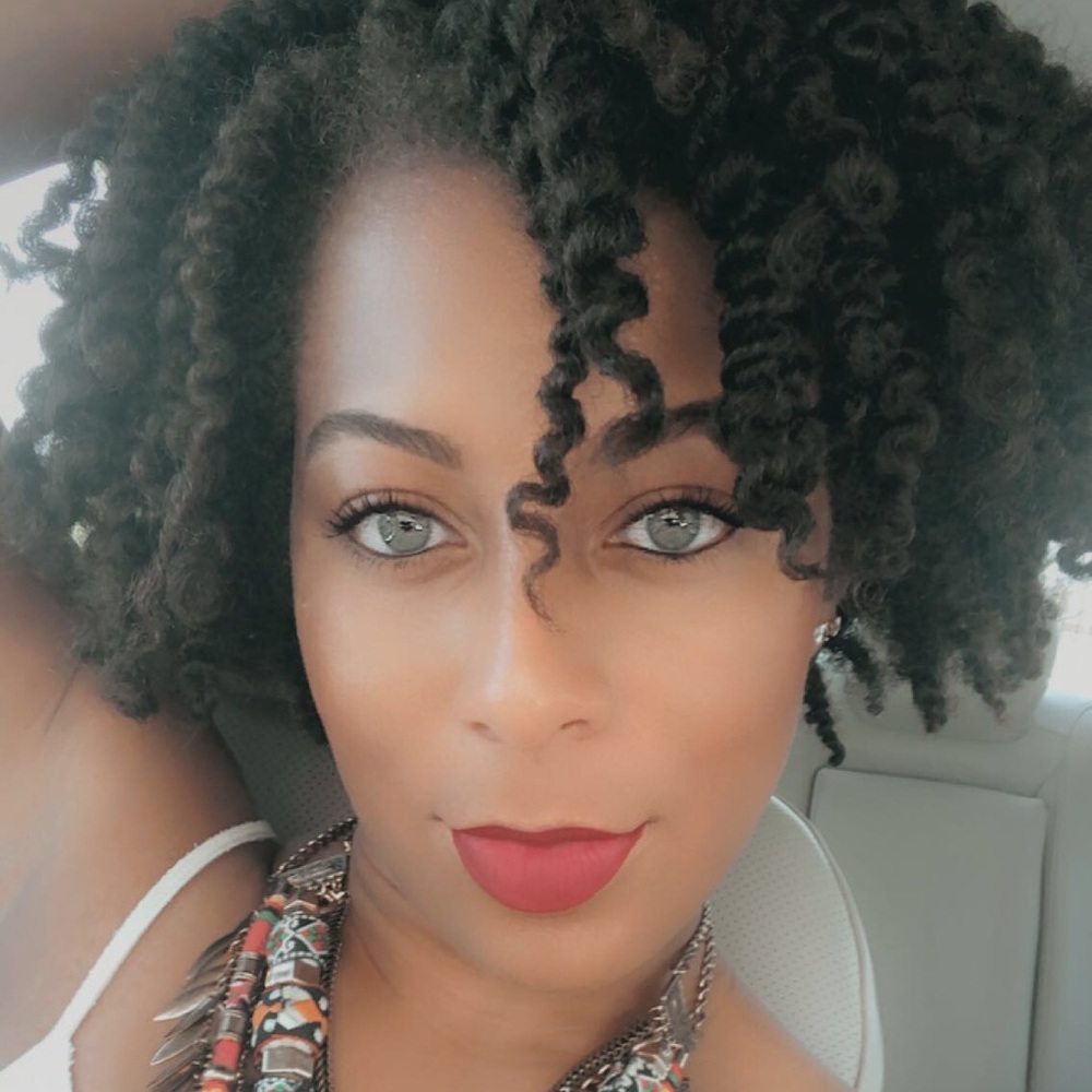 Meet your Posher, Niya